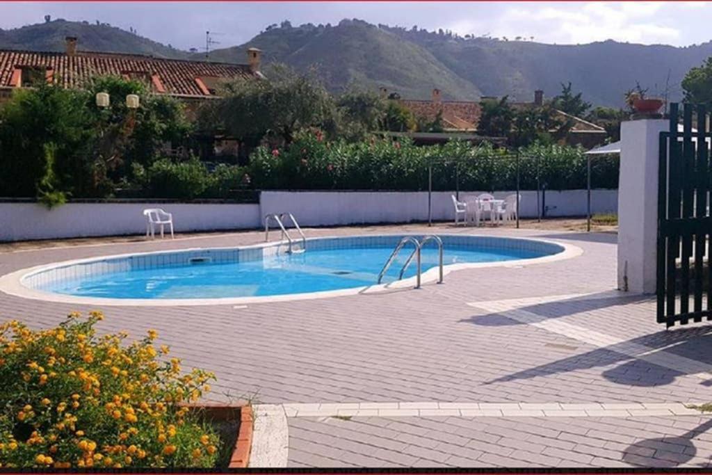 Villa Hh Selection Emiro Lascari Exterior foto